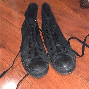 COPY - Black high top converse size 8